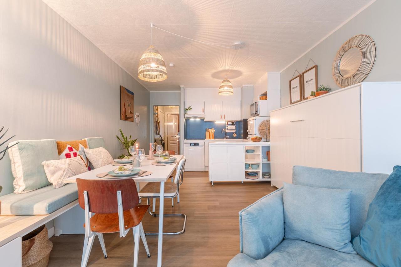 Apartment Be At Sea In All-in Luxury , Outdoor Pool, Side Seaview